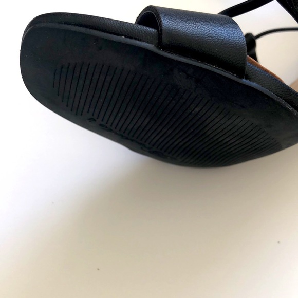 New Flex Lace Up Gladiator Heel - Picture 4 of 6